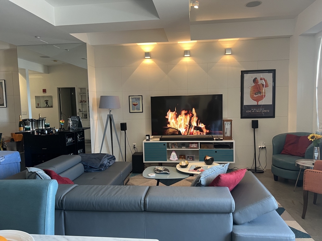 1166 Washington St, South End