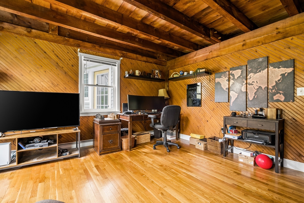 50 Mill Ln, Cohasset