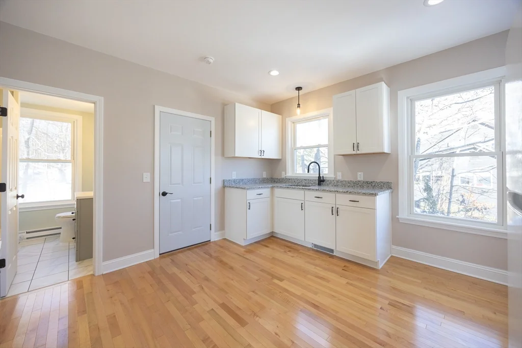 584 Mount Hope St, North Attleboro