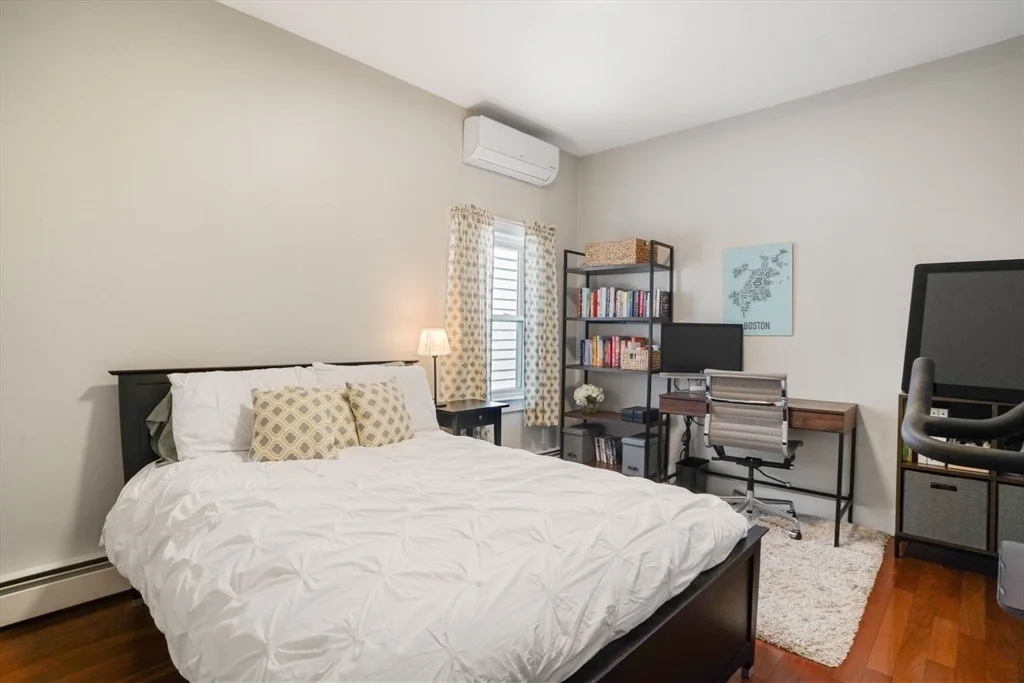 596 E 2nd St, South Boston