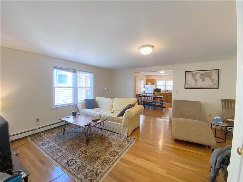 126 Pine St, The Port