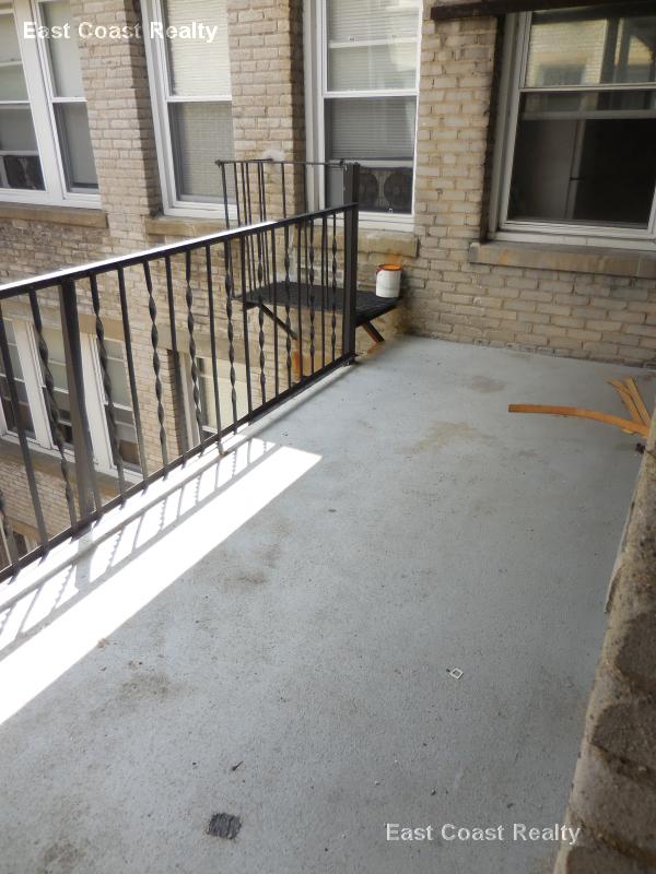 1634 Commonwealth Ave, Brighton