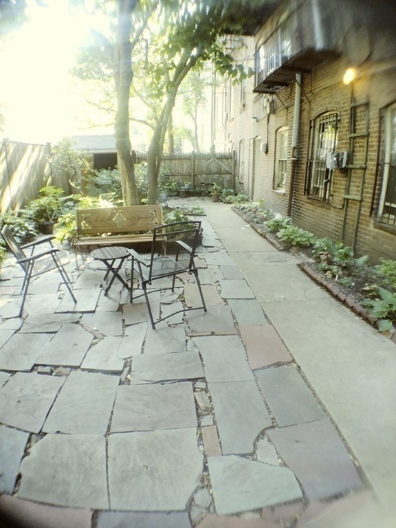 38 Lawrence St, South End