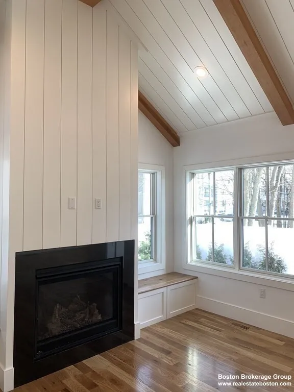 7 Sharon Ave, Auburndale