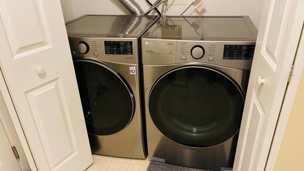 60 Village Dr, Quincy