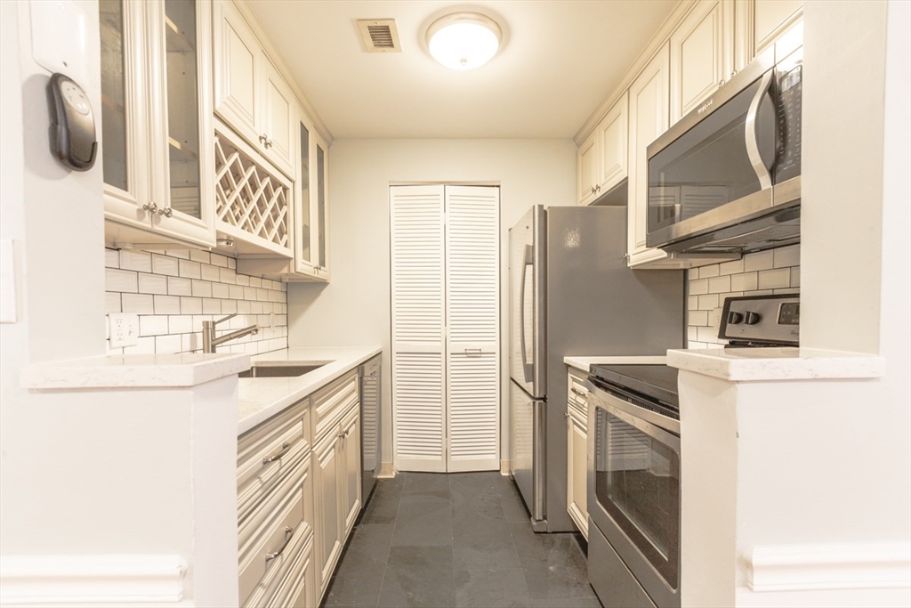 118 Tudor St, South Boston