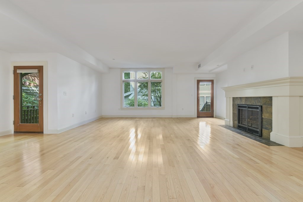 201 Freeman St, North Brookline