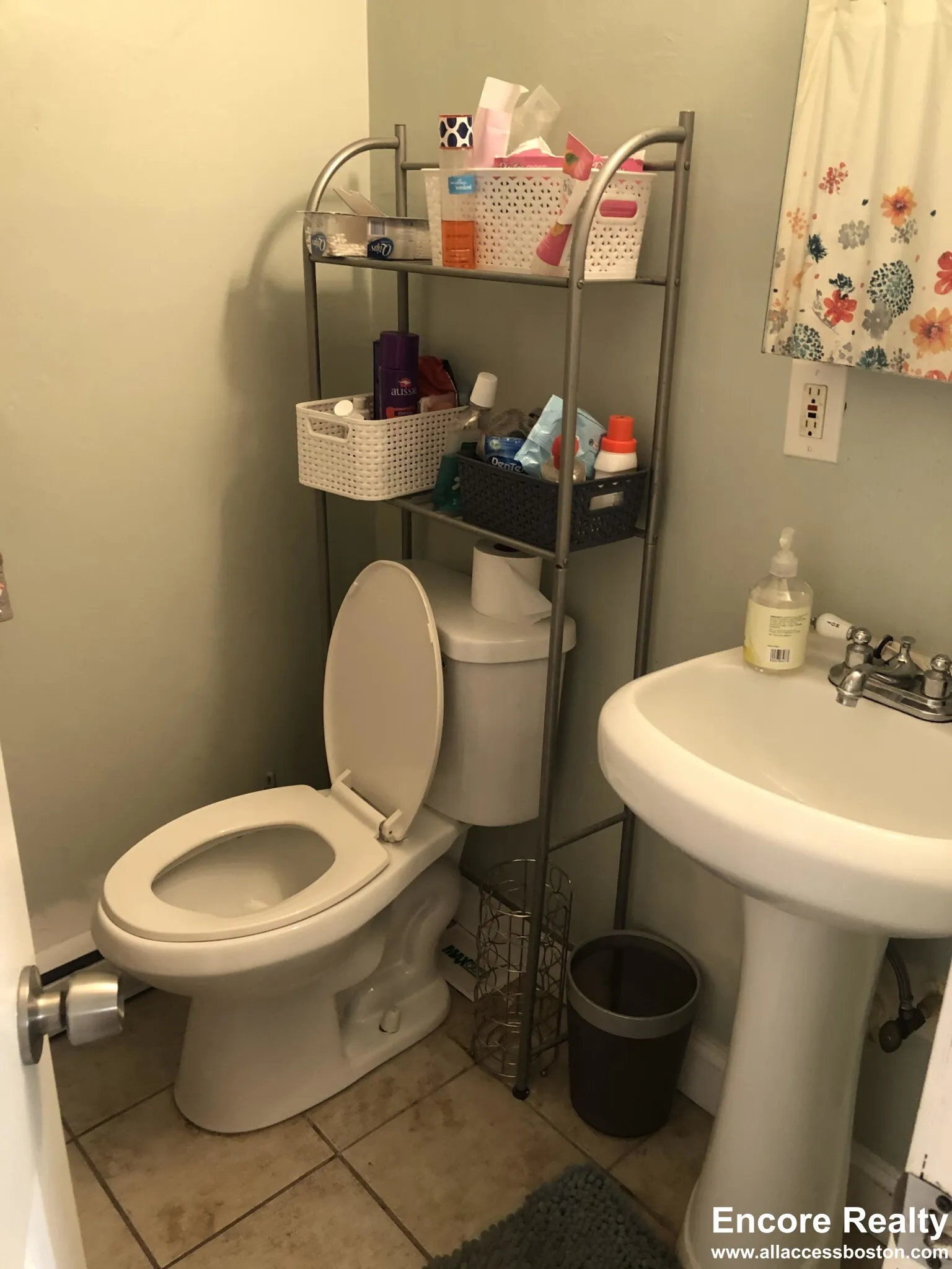 886 Huntington Ave, Mission Hill