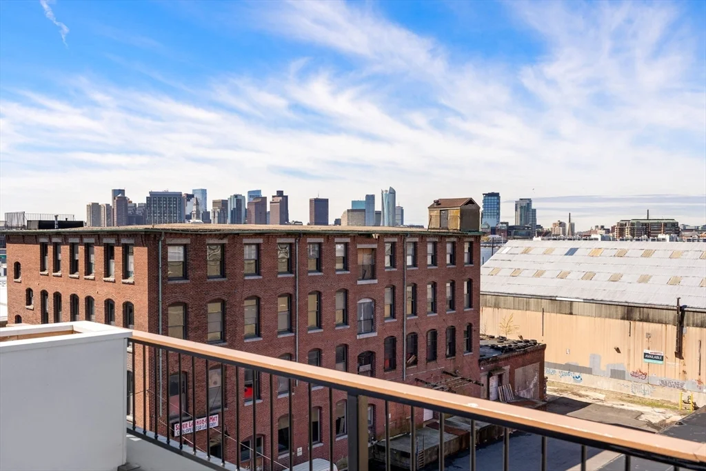 277 Border St, East Boston