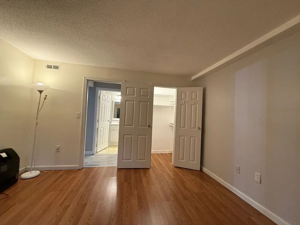 34 Walden Dr, Natick