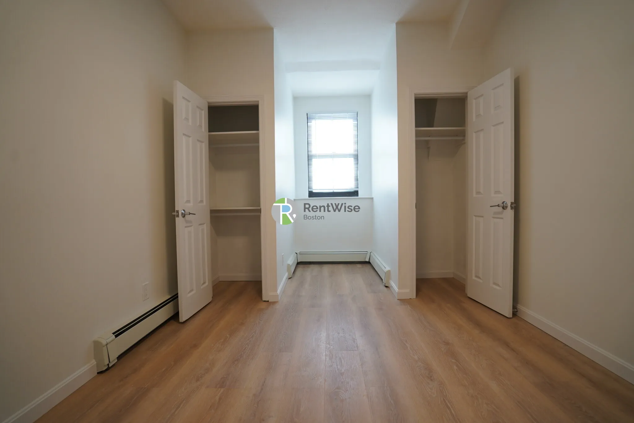 521 Massachusetts Ave, Roxbury