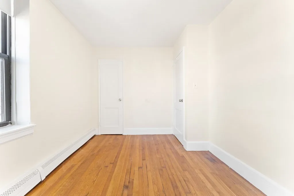 11 Victory Rd, Dorchester