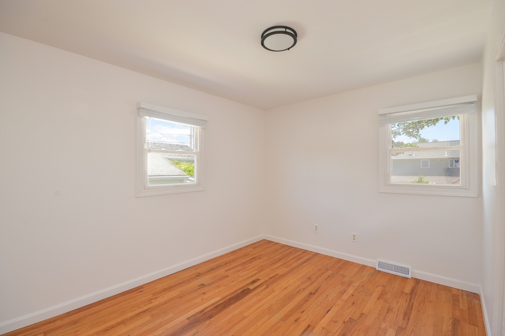 42 Buttonwood Rd, Bliss Corner