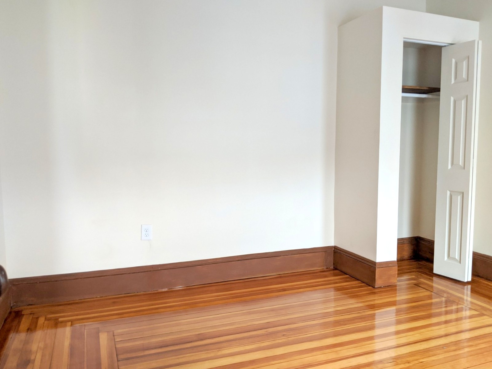 9 Belknap St, West Somerville