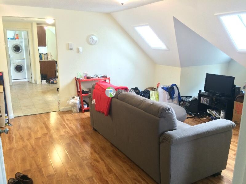 314 Centre St, Jamaica Plain