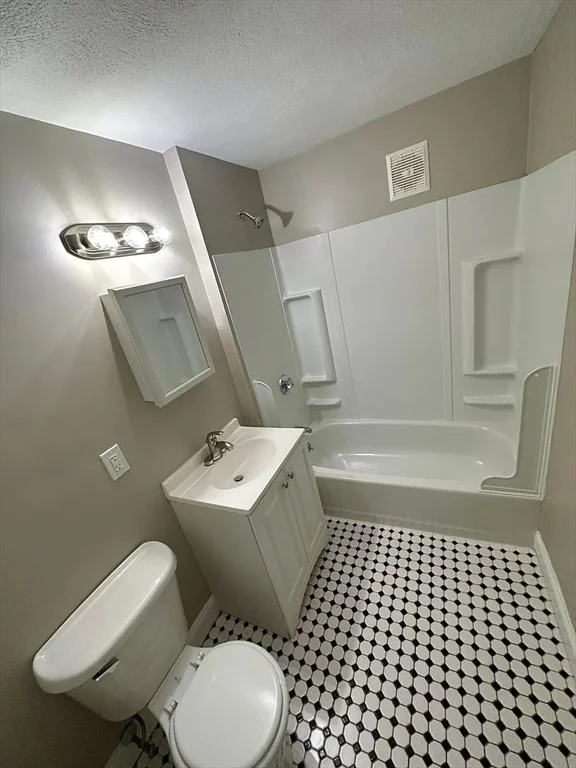 192 Washinton St, Lynn