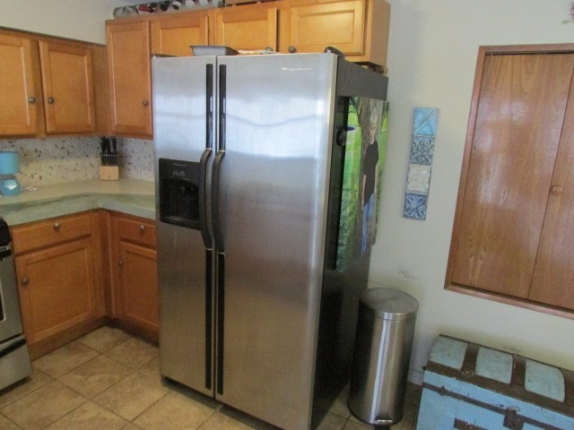 54 Oceanside Dr, Hull