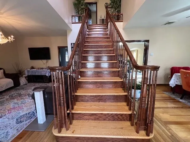 1657 Meridian St, Fall River