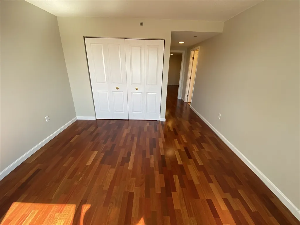 8 Museum Way, East Cambridge