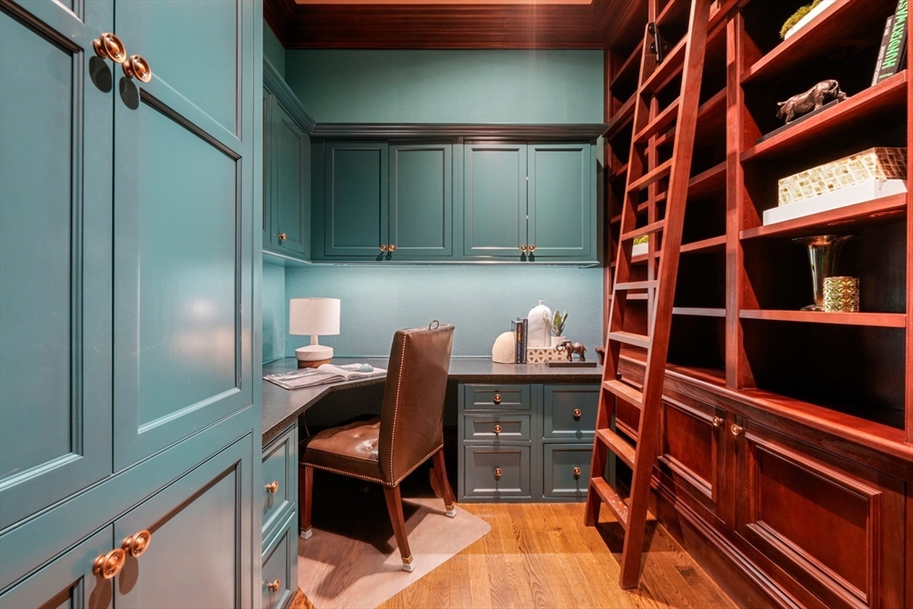 409 Commonwealth Ave, Back Bay