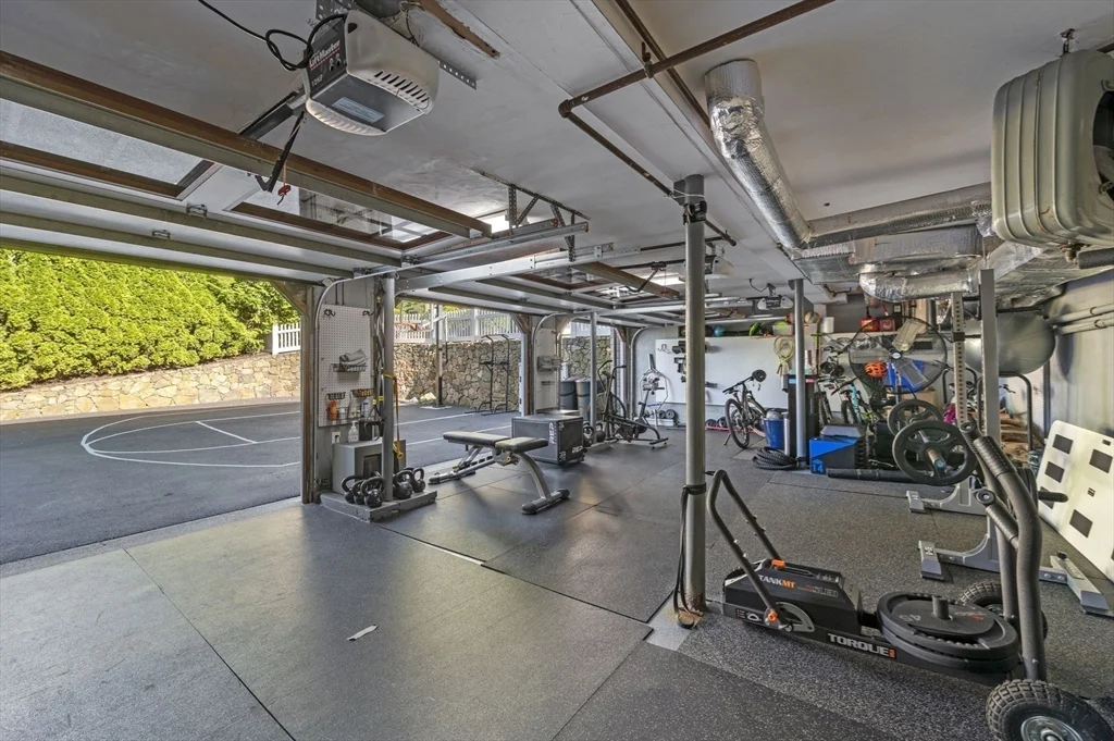 59 Harbor Ave, Marblehead Neck