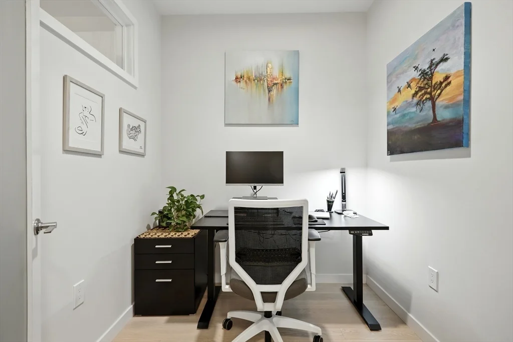 45 W 3rd St, South Boston