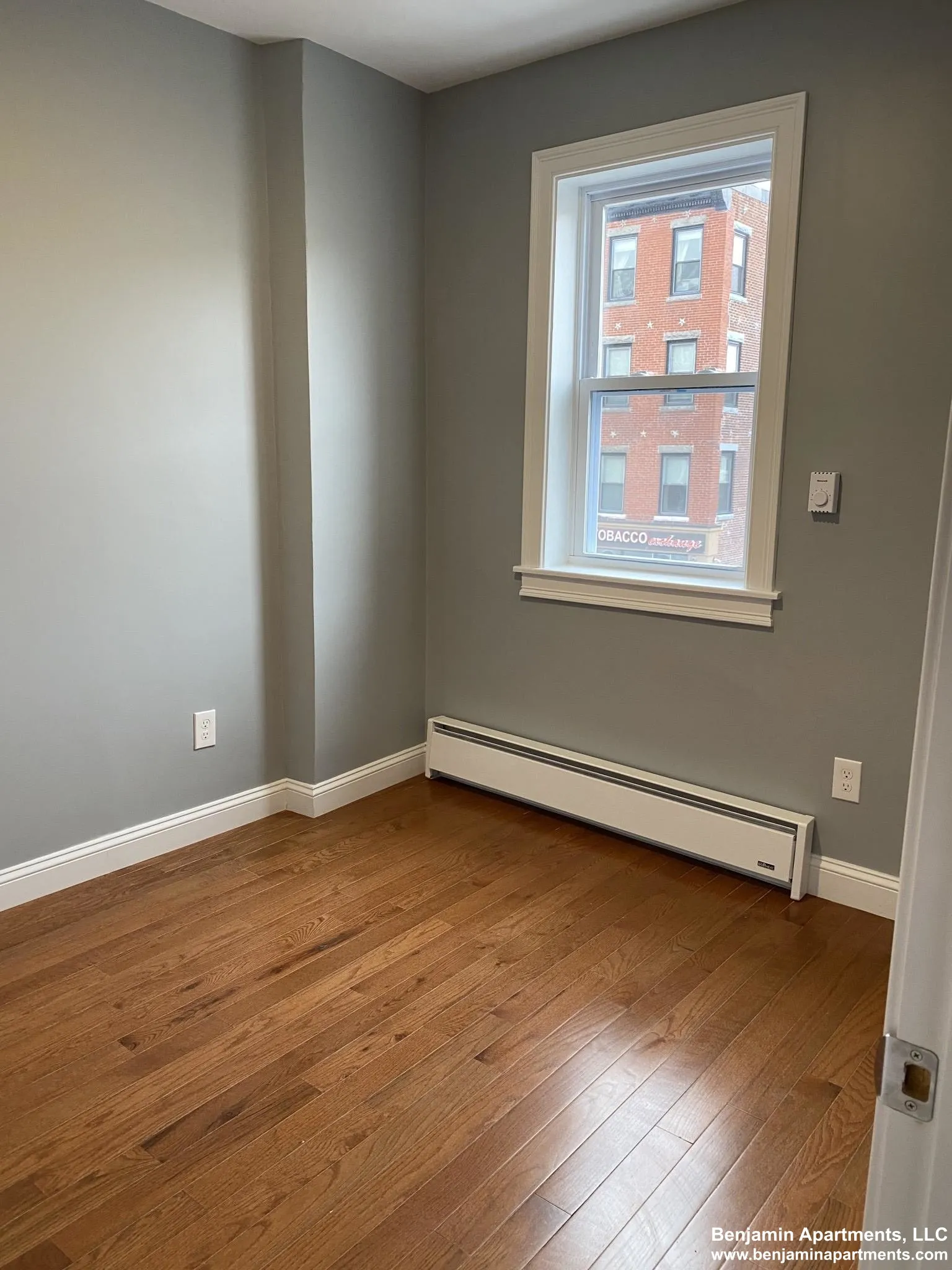 33 Chelsea St, East Boston