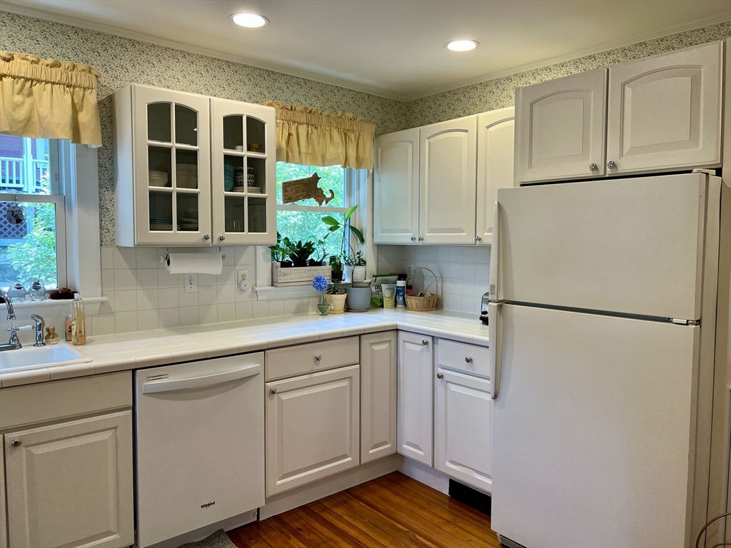 52 Mount Vernon St, Arlington Heights