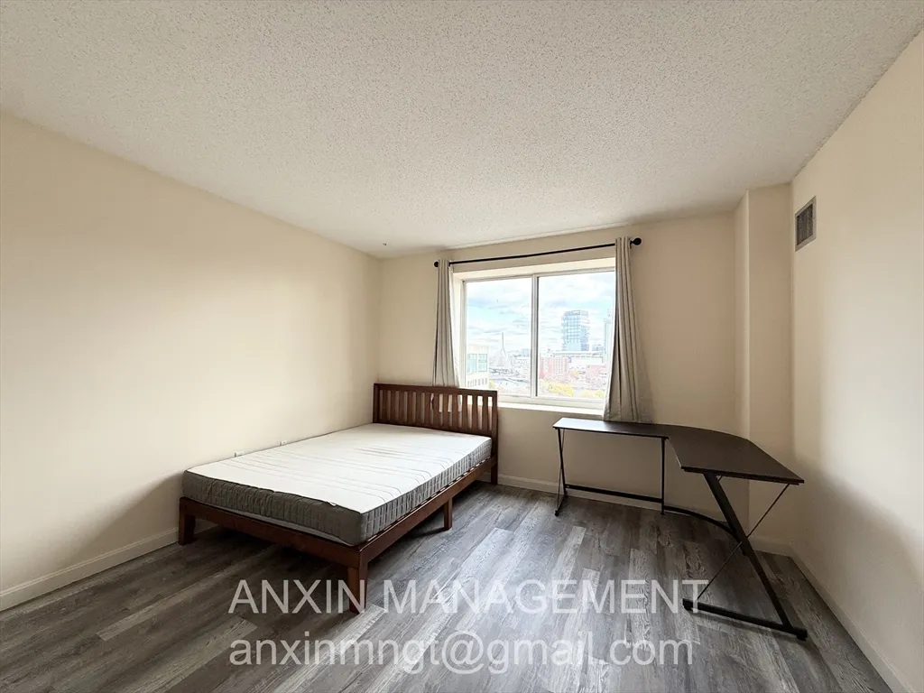 10 Museum Way, East Cambridge