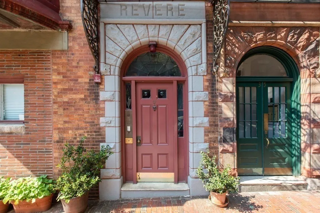 37 Revere St, Beacon Hill