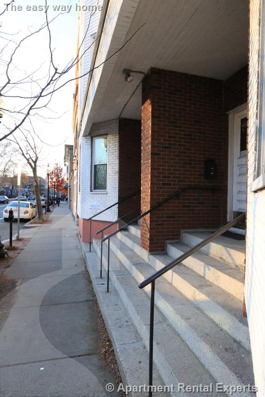 793 Cambridge St, East Cambridge