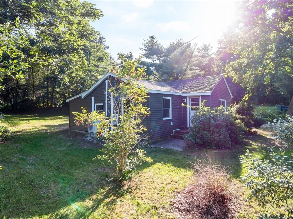 117 Precinct St, Lakeville