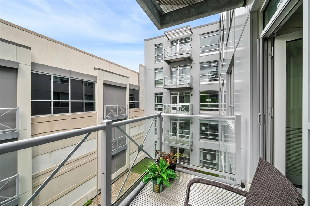 201 Elliott St, Beverly