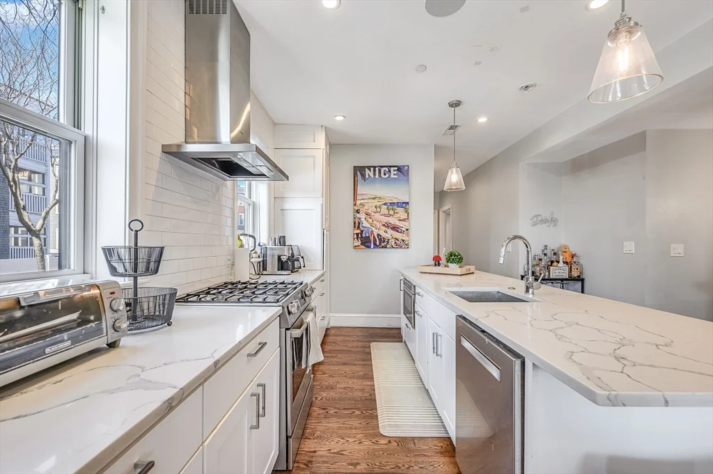 1650 Columbia Rd, South Boston