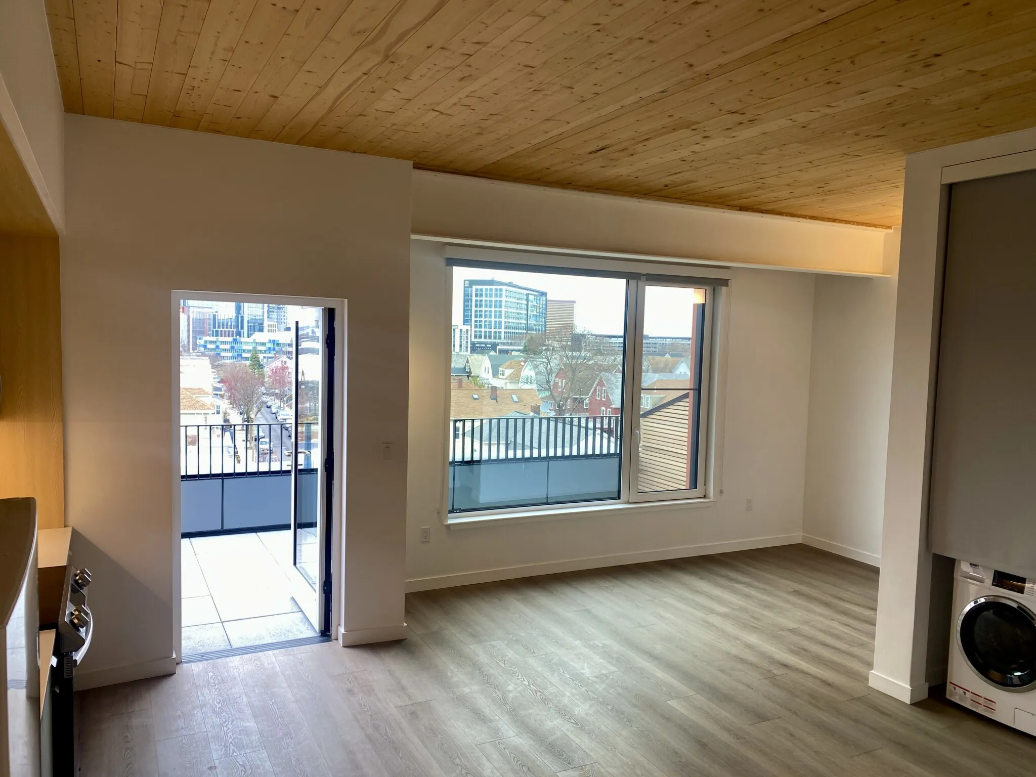 154 Broadway, East Somerville