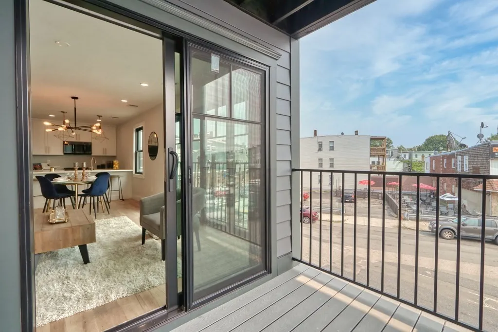 74 Brooks St, East Boston