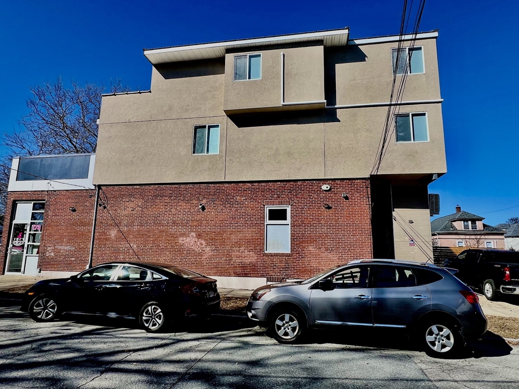 468 Brock Ave, South