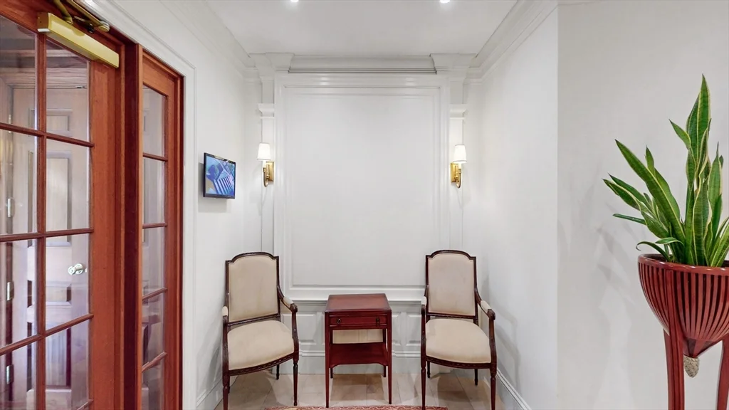 404 Beacon St, Back Bay