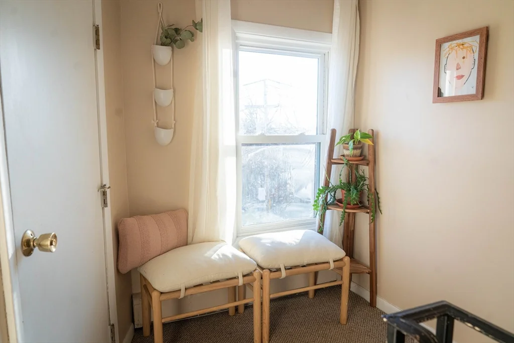 4 Tyndale St, Roslindale