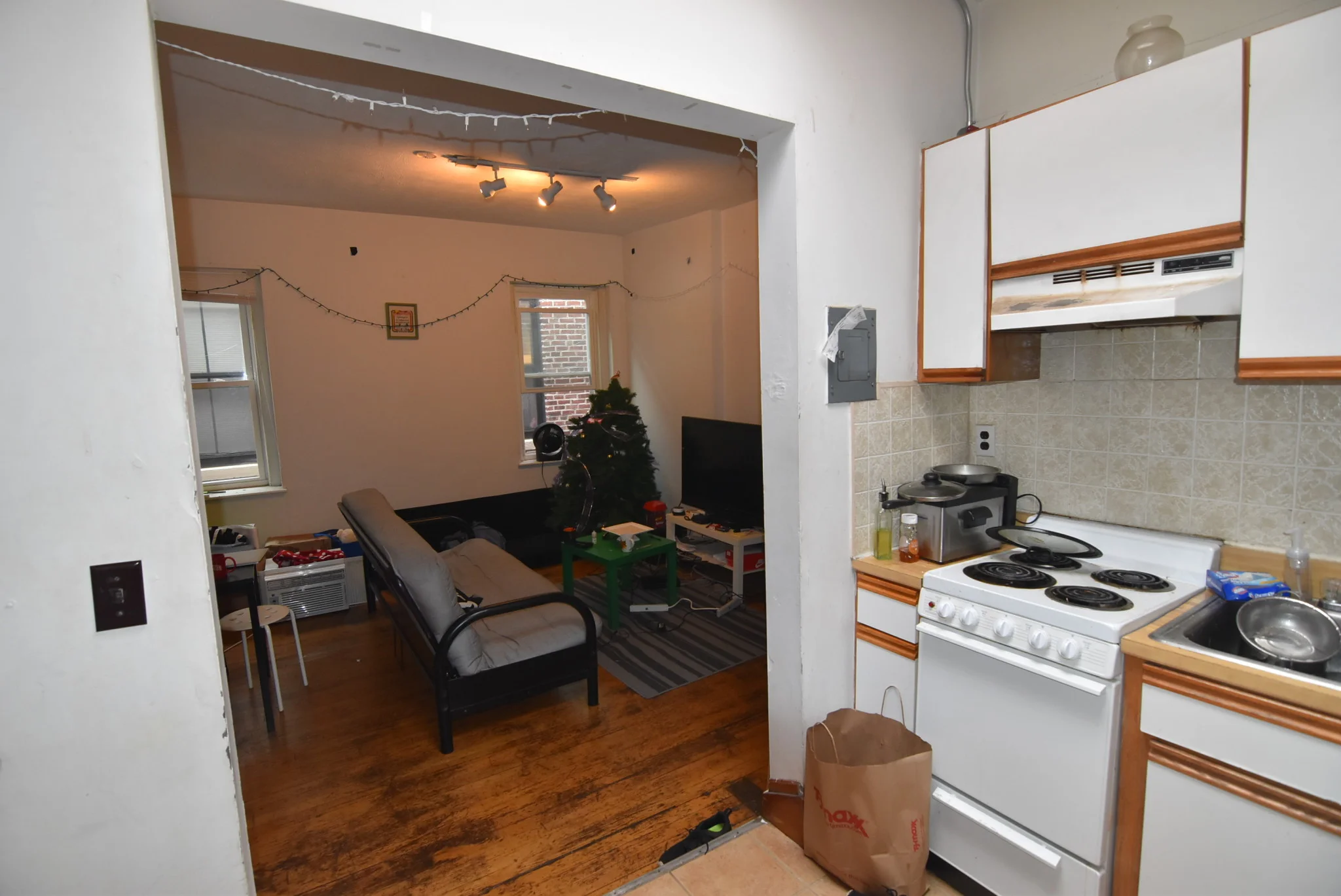 17 Aberdeen St, Fenway