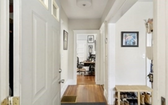 44 Greenleaf Ave, Medford