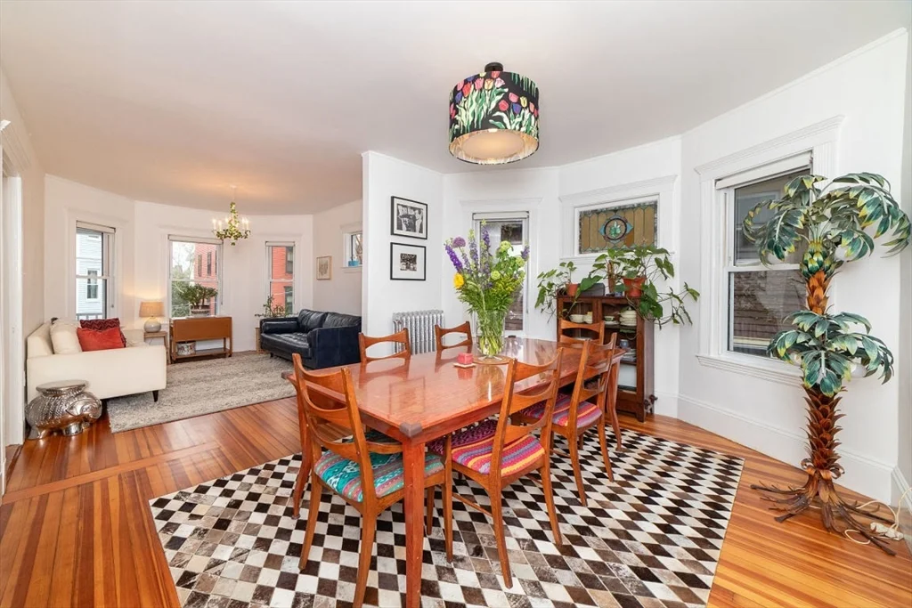 12 Parkton Rd, Jamaica Plain