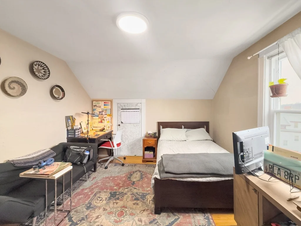 18 Egleston, Jamaica Plain