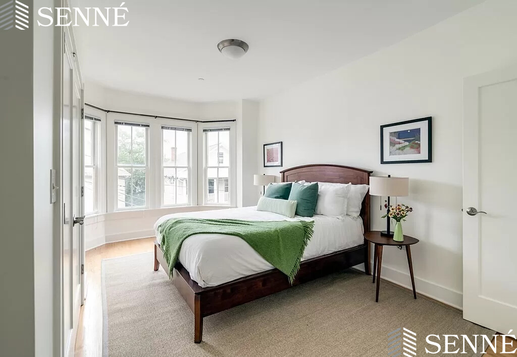 18 Whitney Ave, Cambridgeport