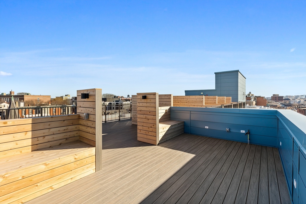 301 Border St, Central Square