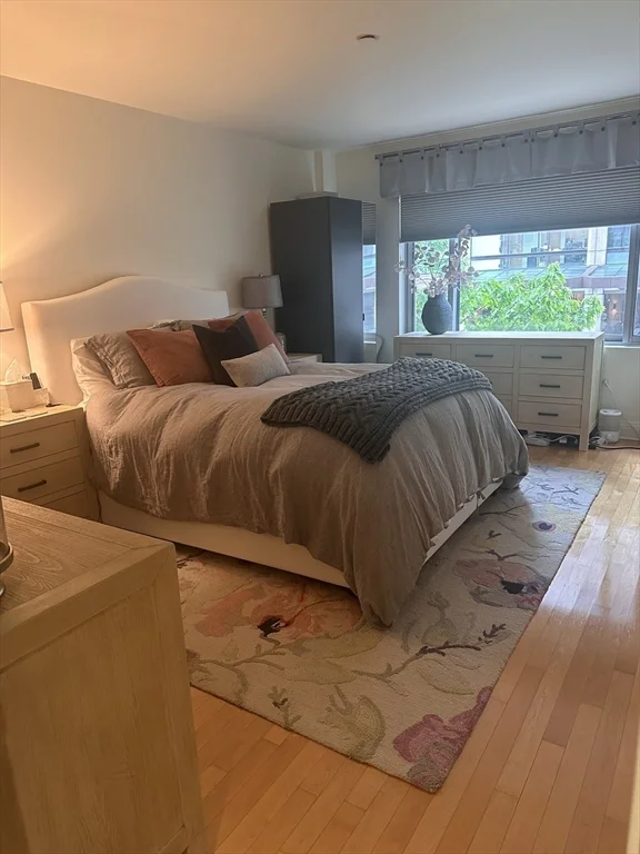 1 Huntington, Back Bay