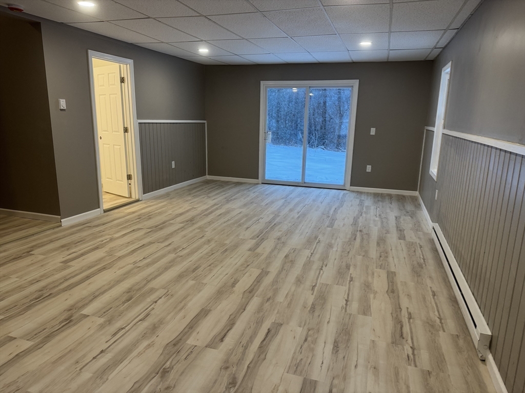 16 Knightville Dam Rd, Huntington