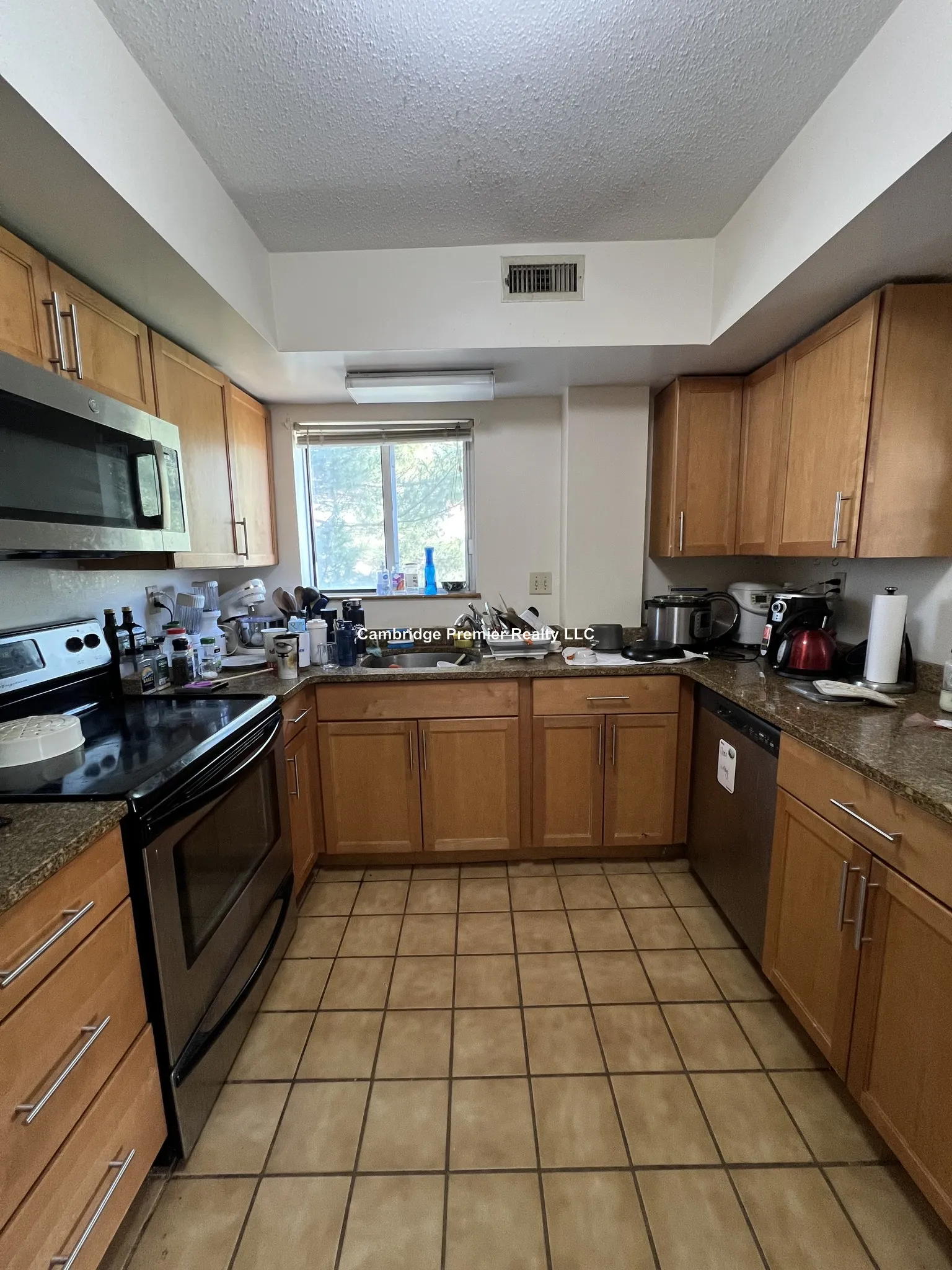 345 Franklin St, Riverside