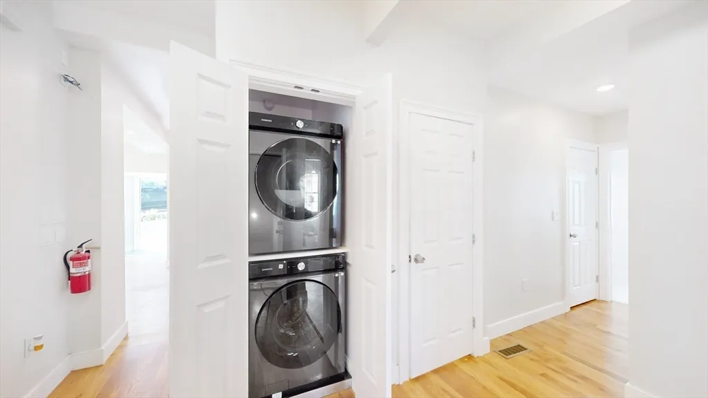 48 Rockwell St, Maplewood