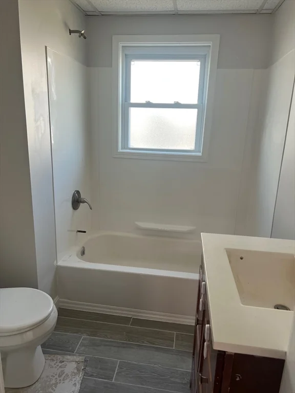 1053 Bedford St, Fall River